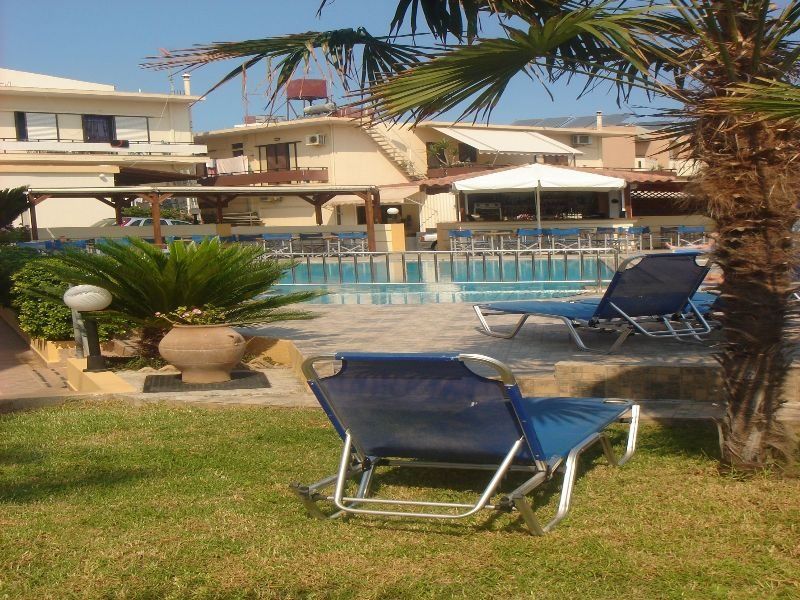 Dias Hotel Apartments Agia Marina  Ngoại thất bức ảnh