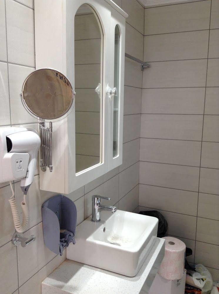 Dias Hotel Apartments Agia Marina  Ngoại thất bức ảnh